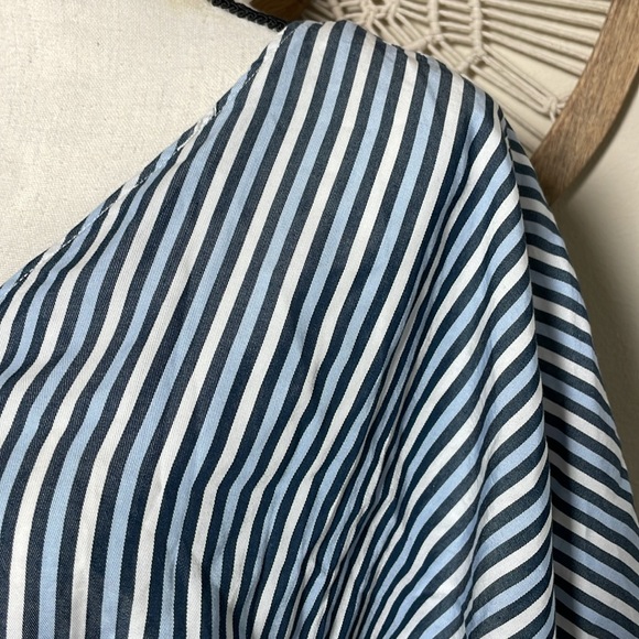 VELVET HEART Tencel Tie Front Blouse Size Large Blue White strip NWT - Picture 2 of 7